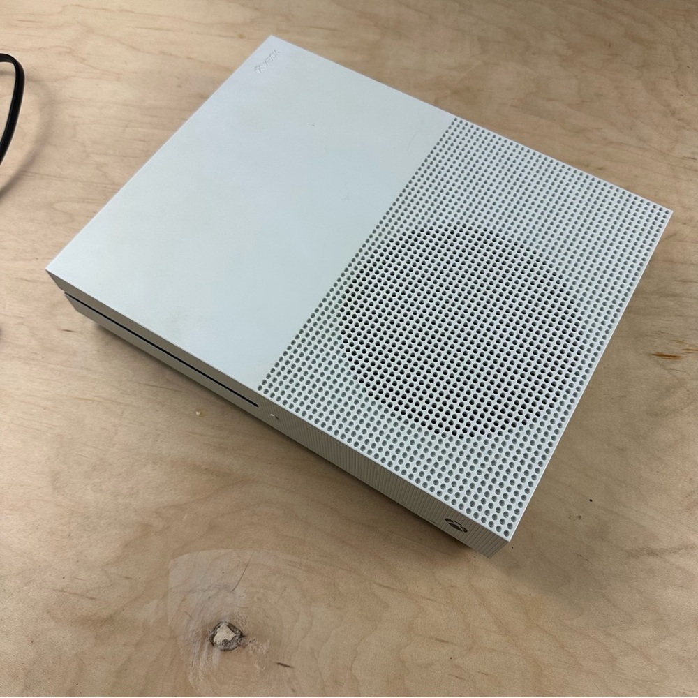 Xbox one s - Picture 3 of 9